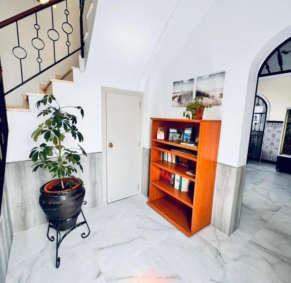 بنسيون Hostal Muriel