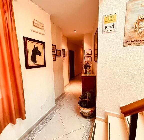 بنسيون Hostal Muriel