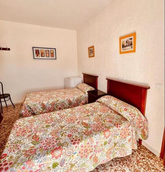بنسيون Hostal Muriel