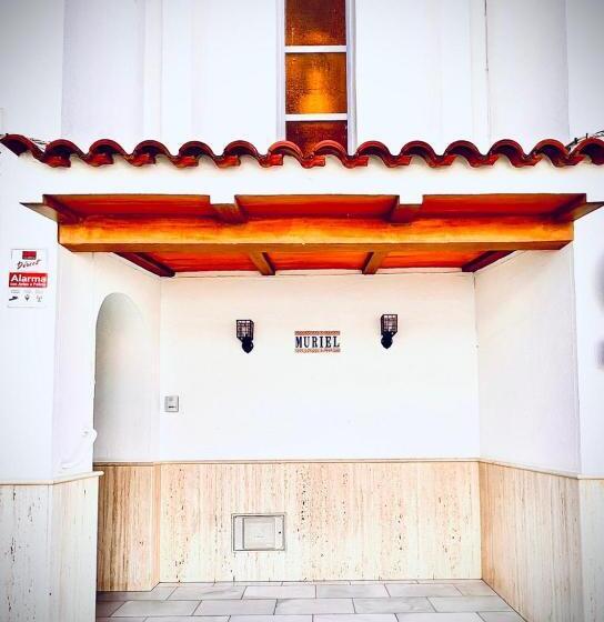 بنسيون Hostal Muriel