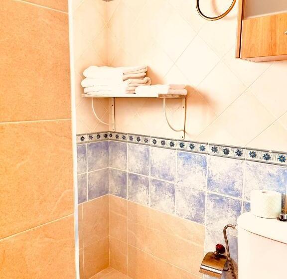 פנסיון Hostal Muriel