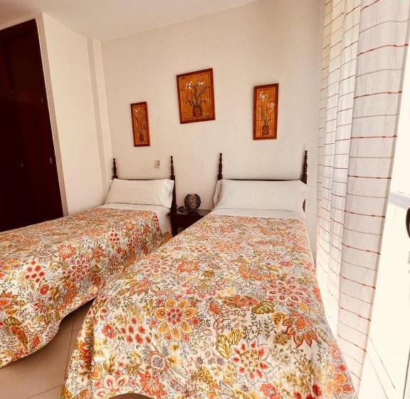 פנסיון Hostal Muriel