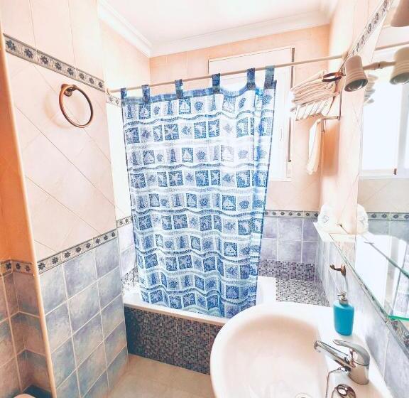 بنسيون Hostal Muriel