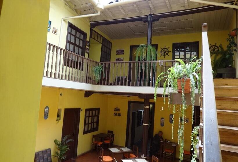 پانسیون La Querencia