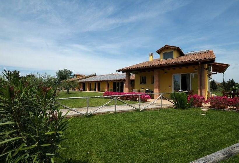 Отель Agriturismo Dal Pastore