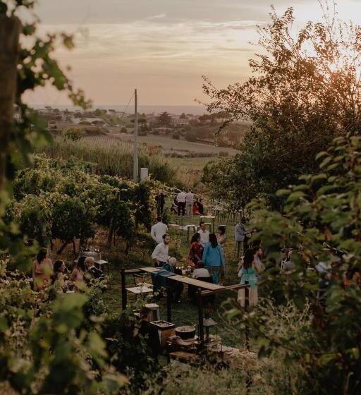 هتل Merumalia Wine Resort