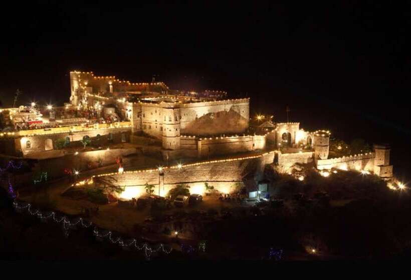 فندق Fort Dadhikar, Alwar