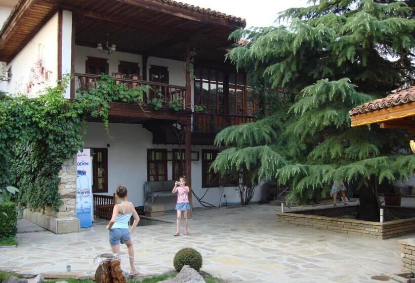 ペンション Chakarova Guest House