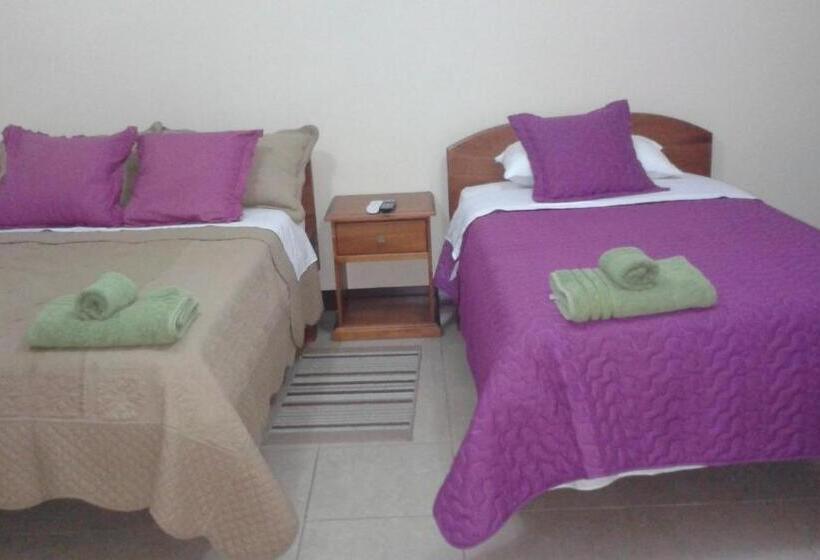 پانسیون Hostal Casa Cascada