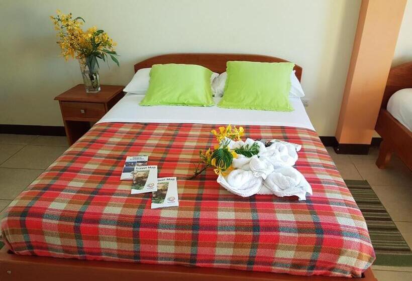 پانسیون Hostal Casa Cascada