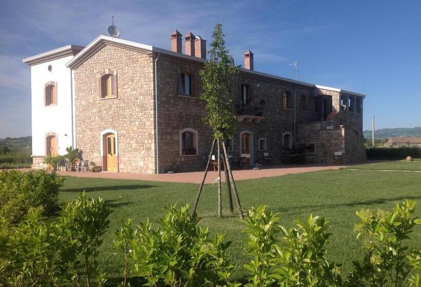 هتل Masseria Fontana Dei Fieri