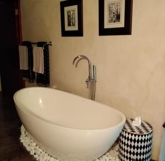 פנסיון Bramasole Boutique