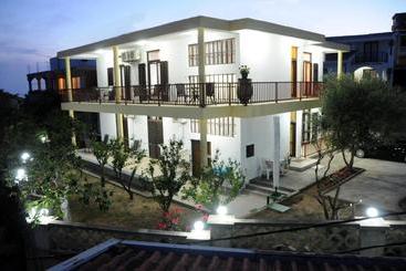 پانسیون Guest House Smajlaga