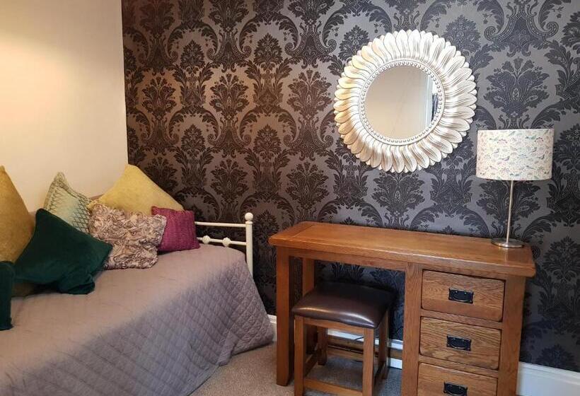 פנסיון Ty Helyg Guest House