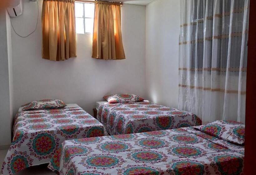 بنسيون Hostal El Recreo
