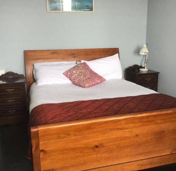 פנסיון Rolling Wave Guesthouse