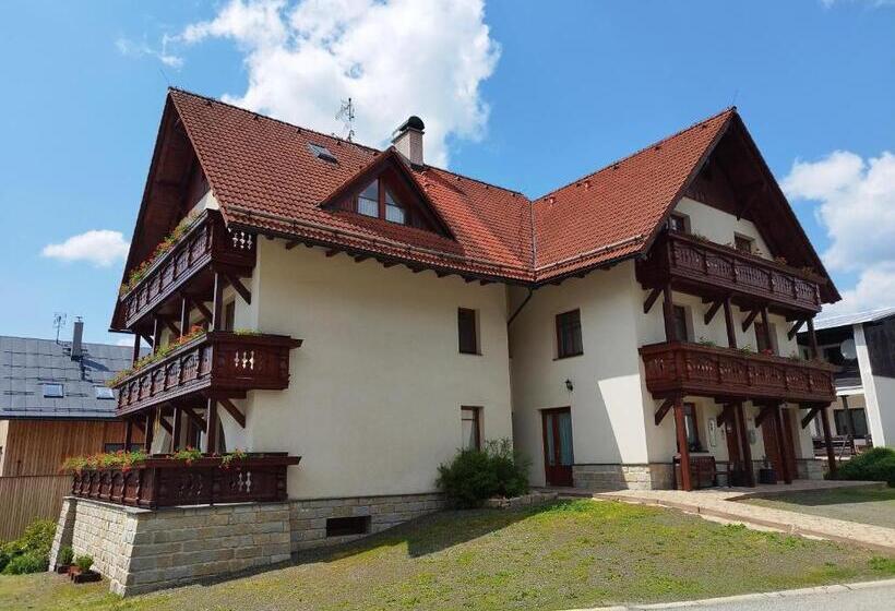 پانسیون Harrachovská Hacienda