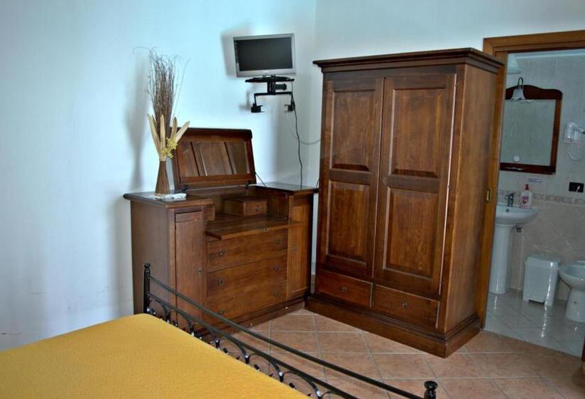 ホテル Il Falco Del Cilento