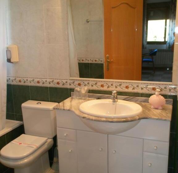 بنسيون Hostal Los Rosales