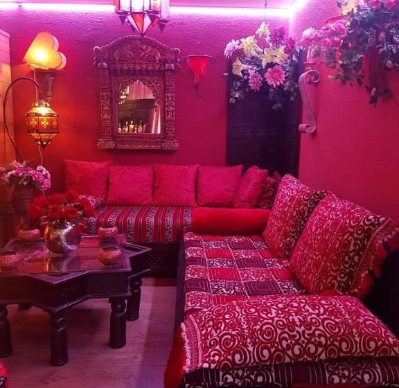 بنسيون Whirlpool Suite Marrakesch Lounge