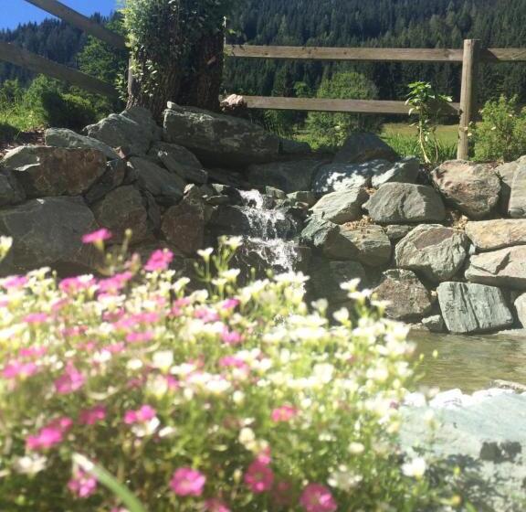 ユースホステル Alpengasthof Grobbauer