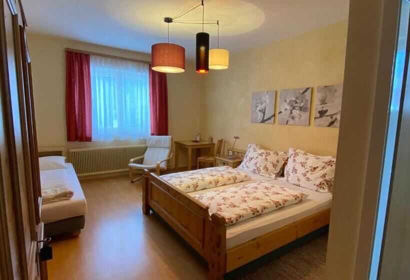 ユースホステル Alpengasthof Grobbauer