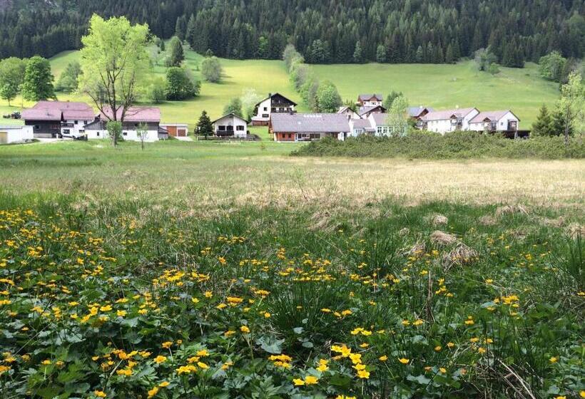 ユースホステル Alpengasthof Grobbauer