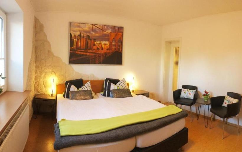 호스텔 Appartement Pension Schüßler