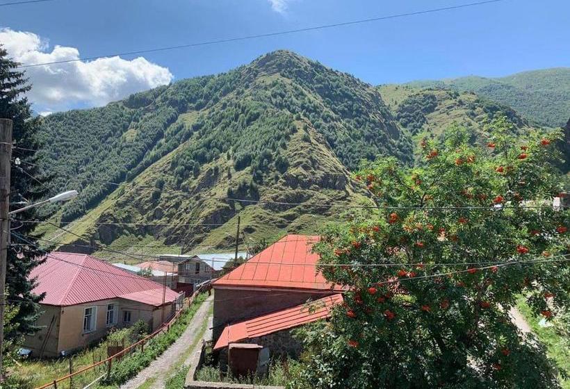 پانسیون Tamila Guest House
