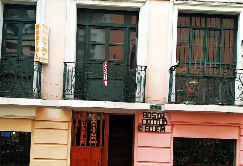 پانسیون Hostal Latitud Ecuem