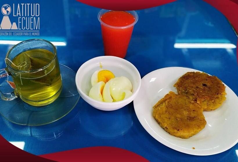 پانسیون Hostal Latitud Ecuem