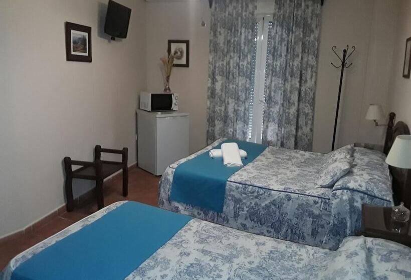פנסיון Hostal Rocio