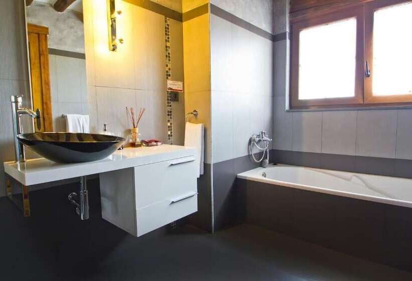 פנסיון Posada La Fabula