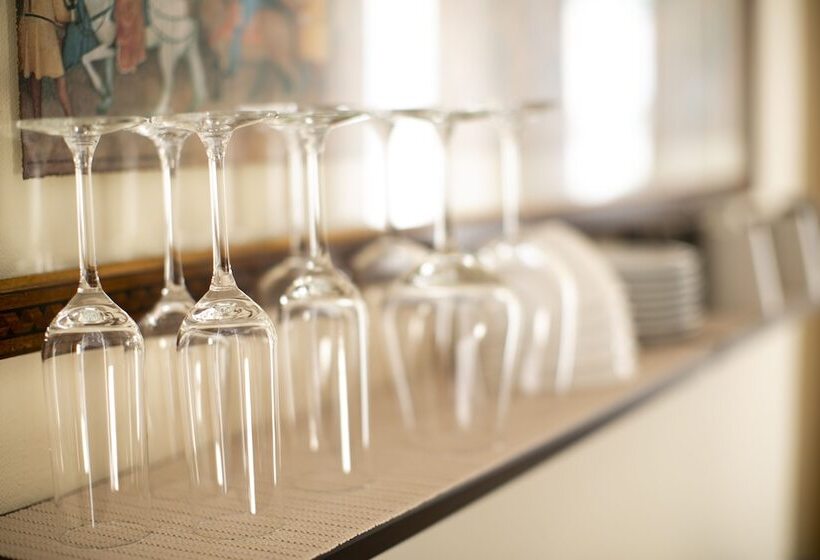 膳宿费 Darsena Di Riva Grande