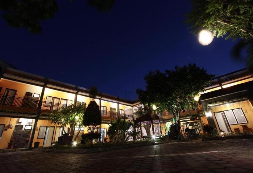 بنسيون Guest House Rumah Wahidin Syariah