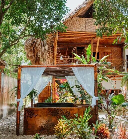 پانسیون Kasakolà