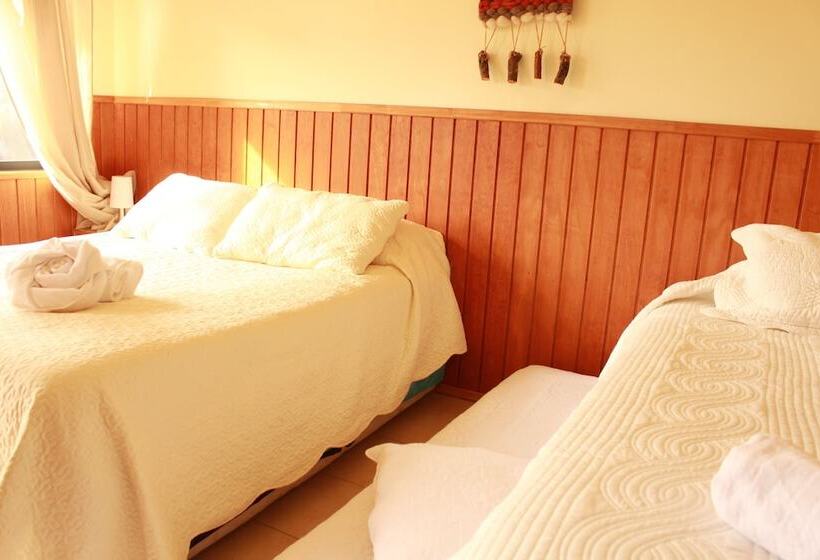 فندق صغير Hosteria Y Camping Del Bosque Pucón