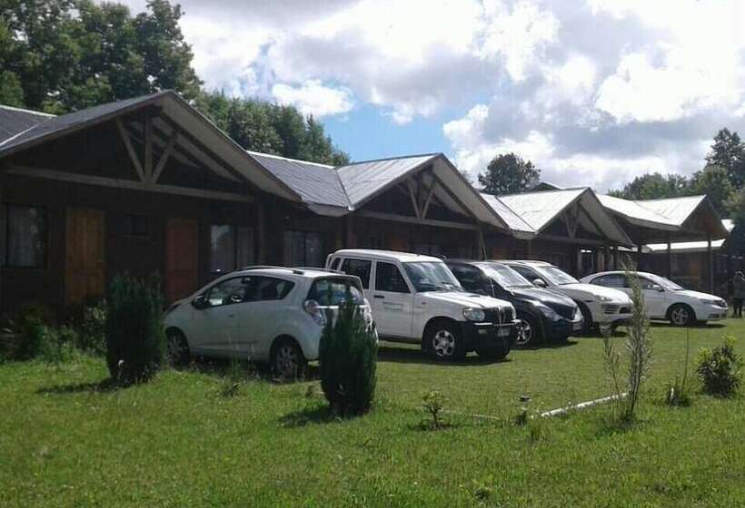 فندق صغير Hosteria Y Camping Del Bosque Pucón