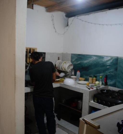 هاستل Hostal Música Y Arte