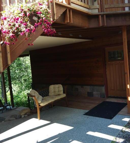פנסיון Eagle Peak Guesthouse