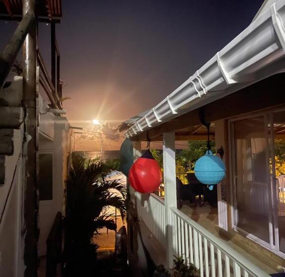 پانسیون Sunrise View Posada