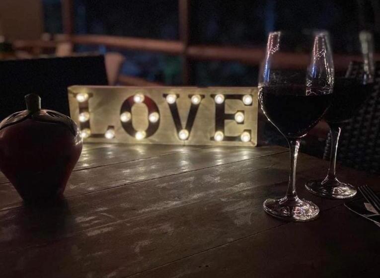 پانسیون Sunrise View Posada