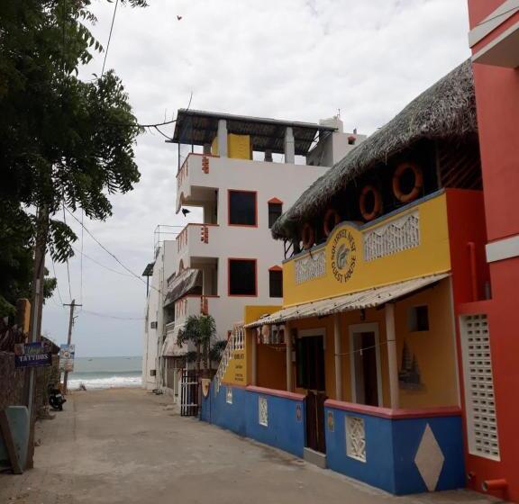 膳宿费 Squirrel Nest Guest House