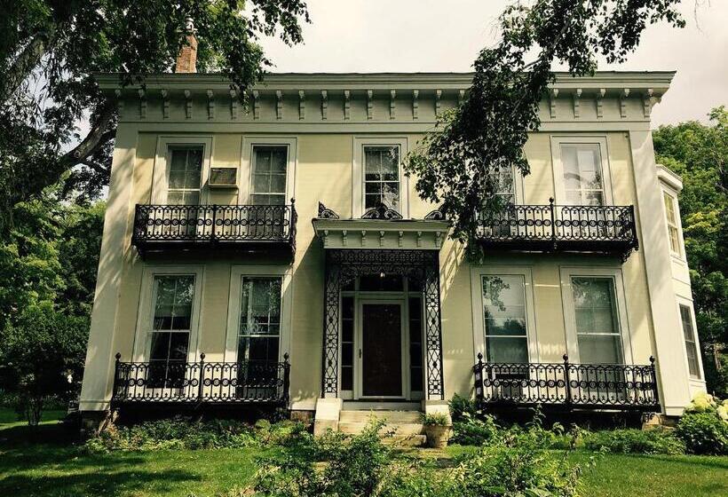 住宿加早餐  Blackinton Manor