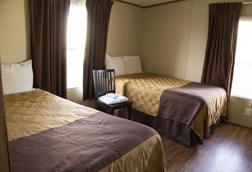 מוטל Cotulla Homes