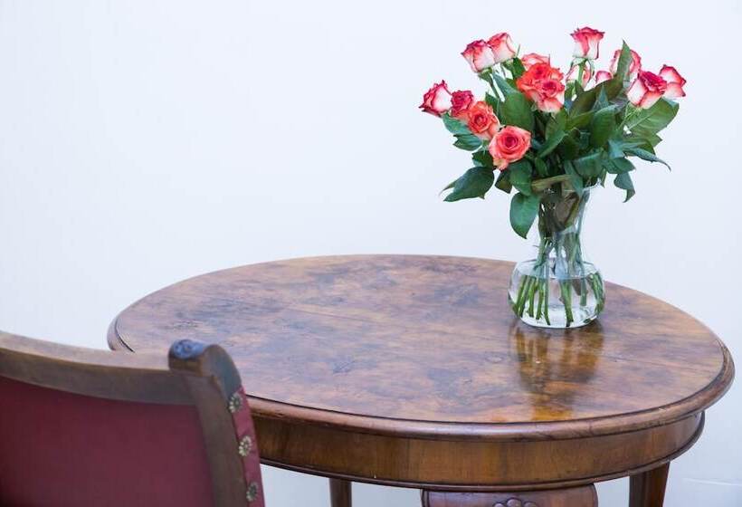 پانسیون Vittoria Guest House Battipaglia