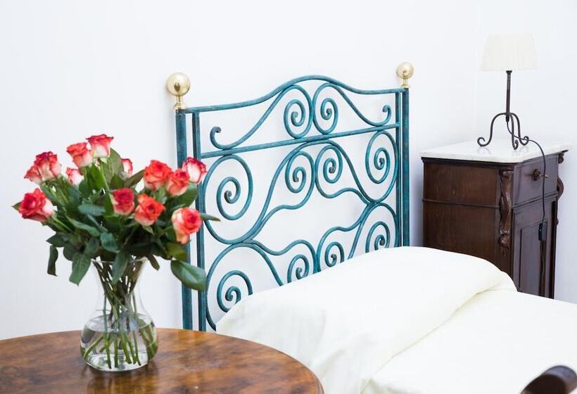 پانسیون Vittoria Guest House Battipaglia