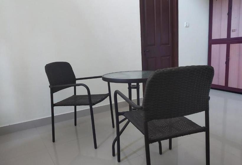 בית מלון כפרי Oyo 30174 Highway Homea