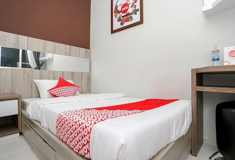 هتل Oyo 747 Cipunegara Residence