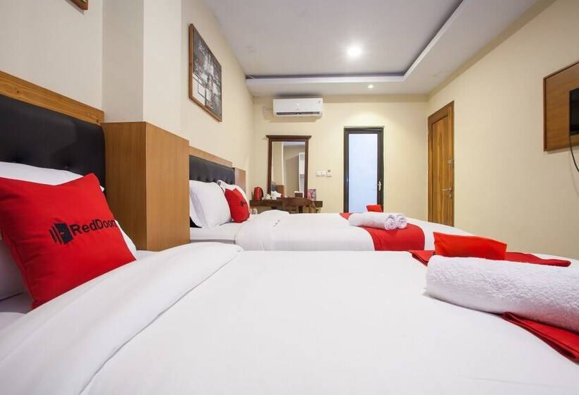 پانسیون Reddoorz Premium @ Jalan Cengkeh Malang